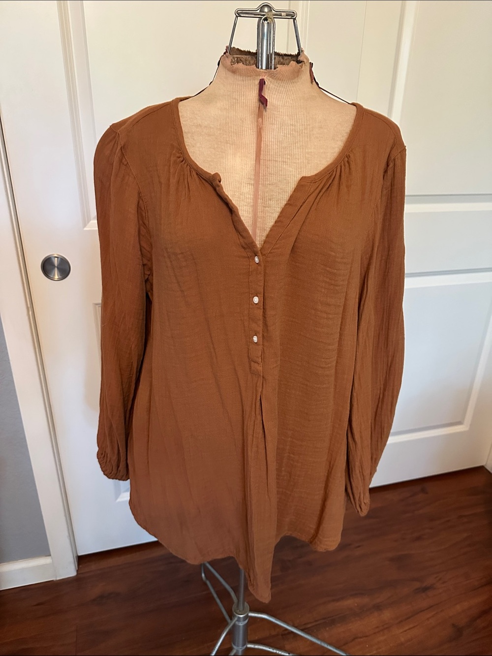 Women's Lightweight Button-Front Blouse - Rust Brown